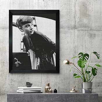 Amazon | オードリー・ヘップバーン Audrey Hepburn
